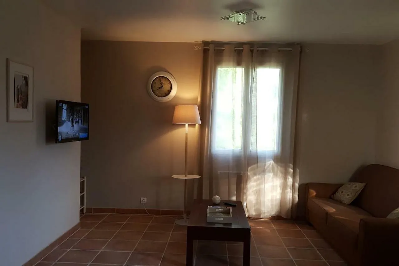 Logement Avec Piscine, Classe 3 Etoiles, De 42 M2 Tout Confort Au Calme Pour Un Couple Cahuzac-sur-Vere 0*,  France