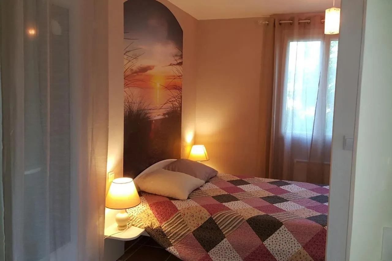 Logement Avec Piscine, Classe 3 Etoiles, De 42 M2 Tout Confort Au Calme Pour Un Couple Cahuzac-sur-Vere Apartment